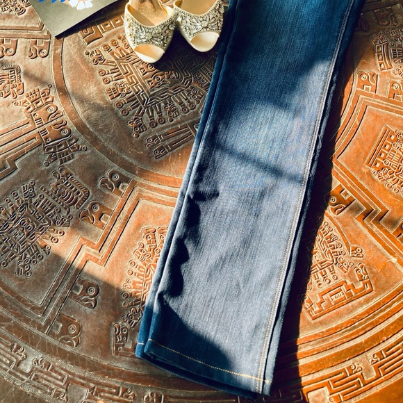 DL1961 Coco straight curvy jean s28 petite - Picture 3 of 12